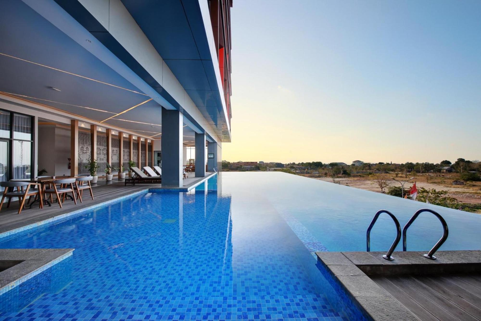 Harper Kupang By Aston Hotel Kültér fotó
